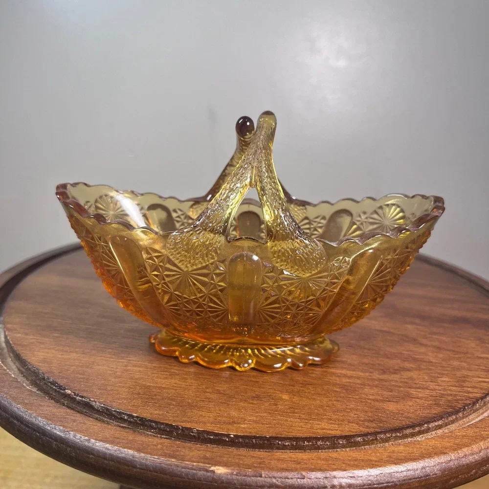 Vtg Amber Glass Daisy and Button Basket Scalloped Edge Double Handle 6.5